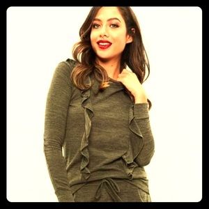 Missguided Green Sz 12 Long Sleeve Ruffle Top NWT